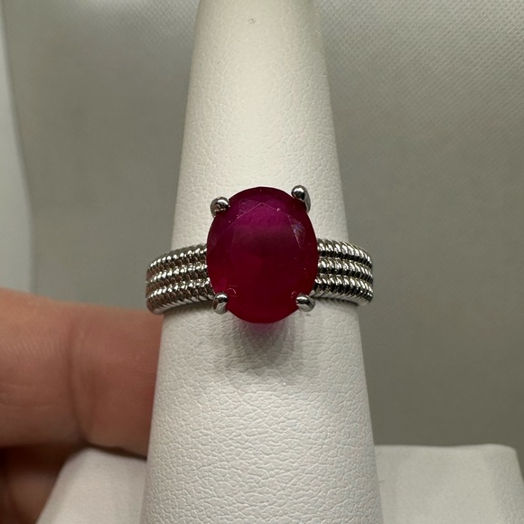 Jewelry - Large Ruby Copper Expandable Ring